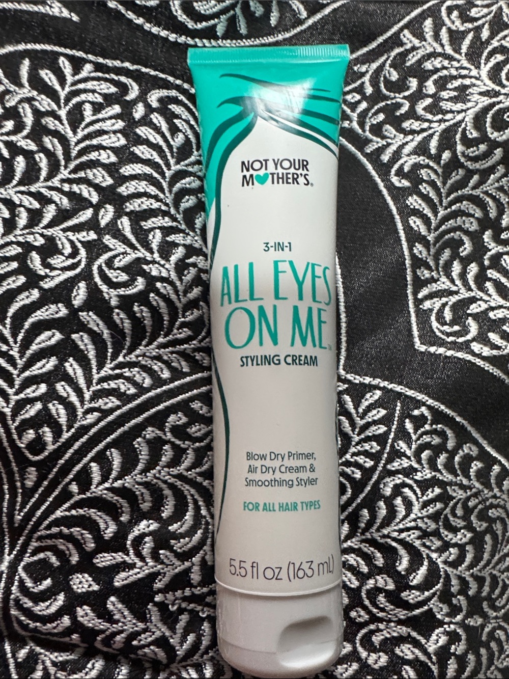 Not Your Mother's All Eyes On Me Styling Cream - Teal & White